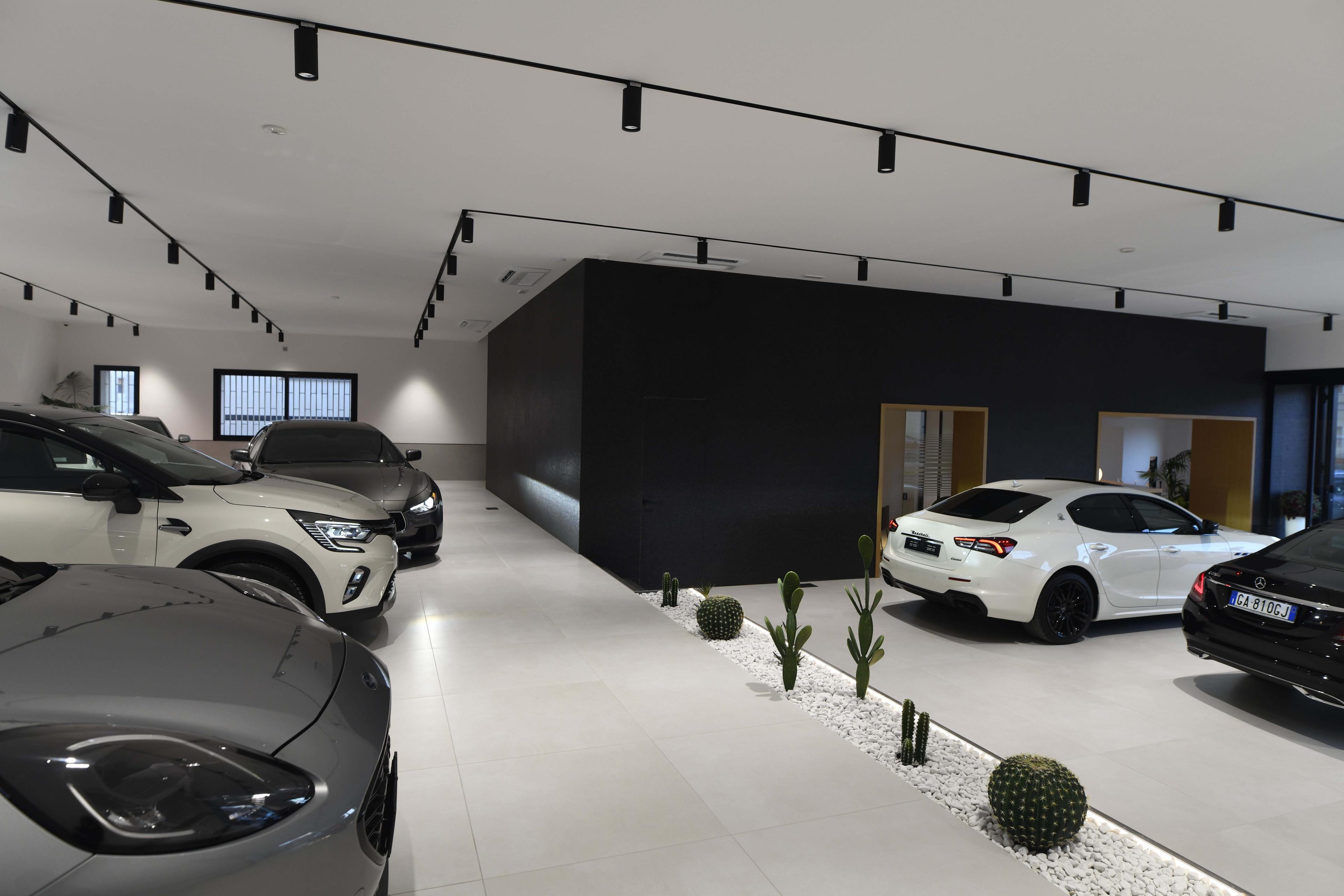 Fabio Cars Dealership Cover Llg 1920X1280