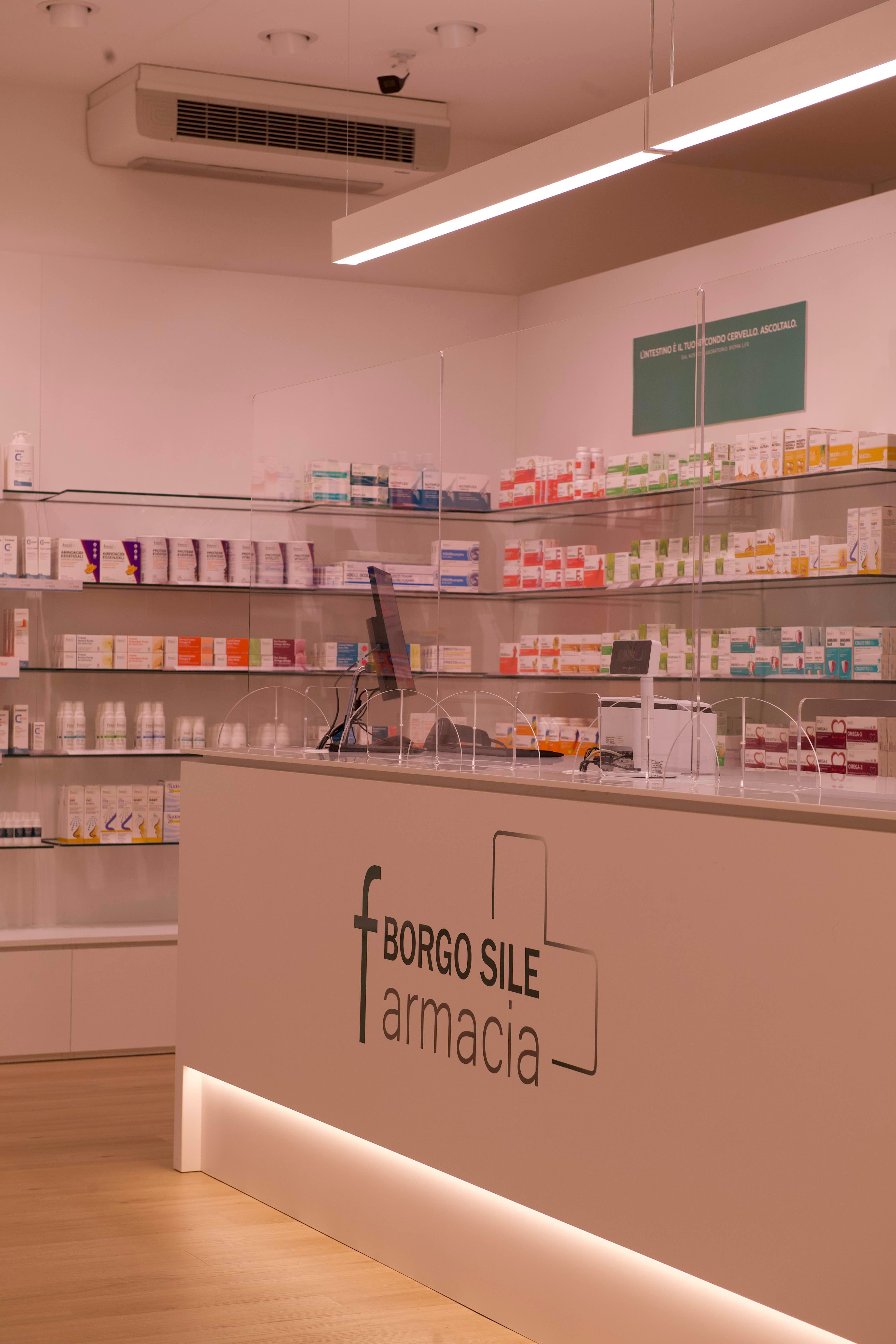 Farmacia Borgo Sile Gallery Linealightgroup 1280X1920 1