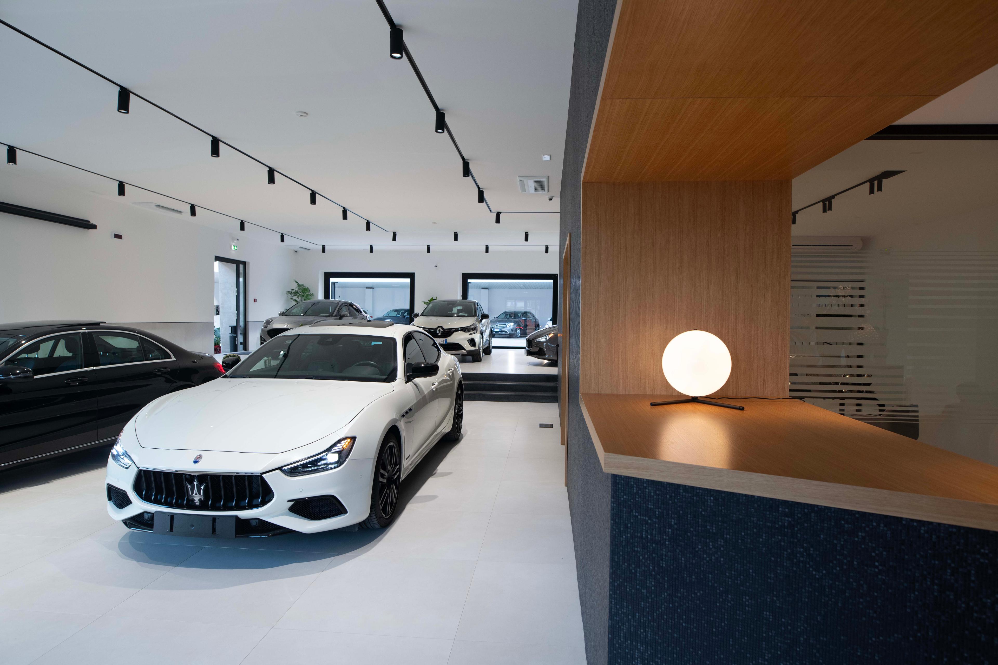 Fabio Cars Dealership Cover Llg 1920X1280 5